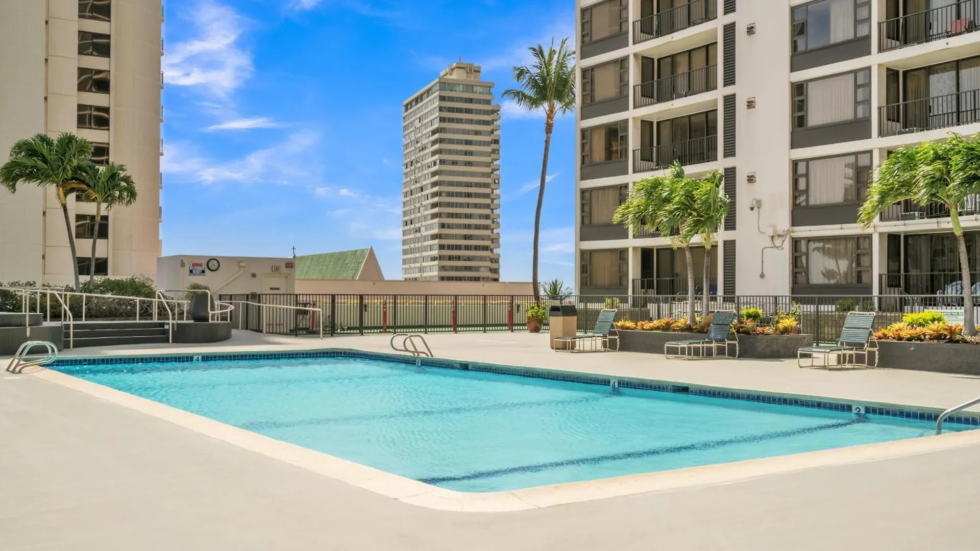 Standard Waikiki Banyan Condo With Mountain View Condo هونولولو