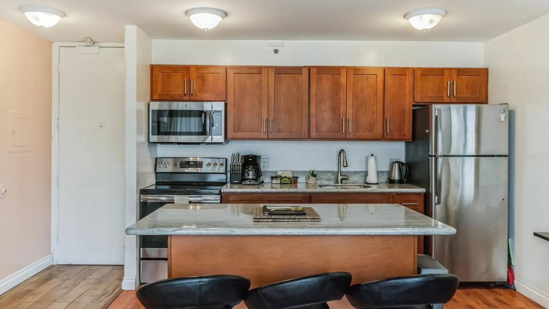Standard Waikiki Banyan Condo With Mountain View Condo هونولولو شقة