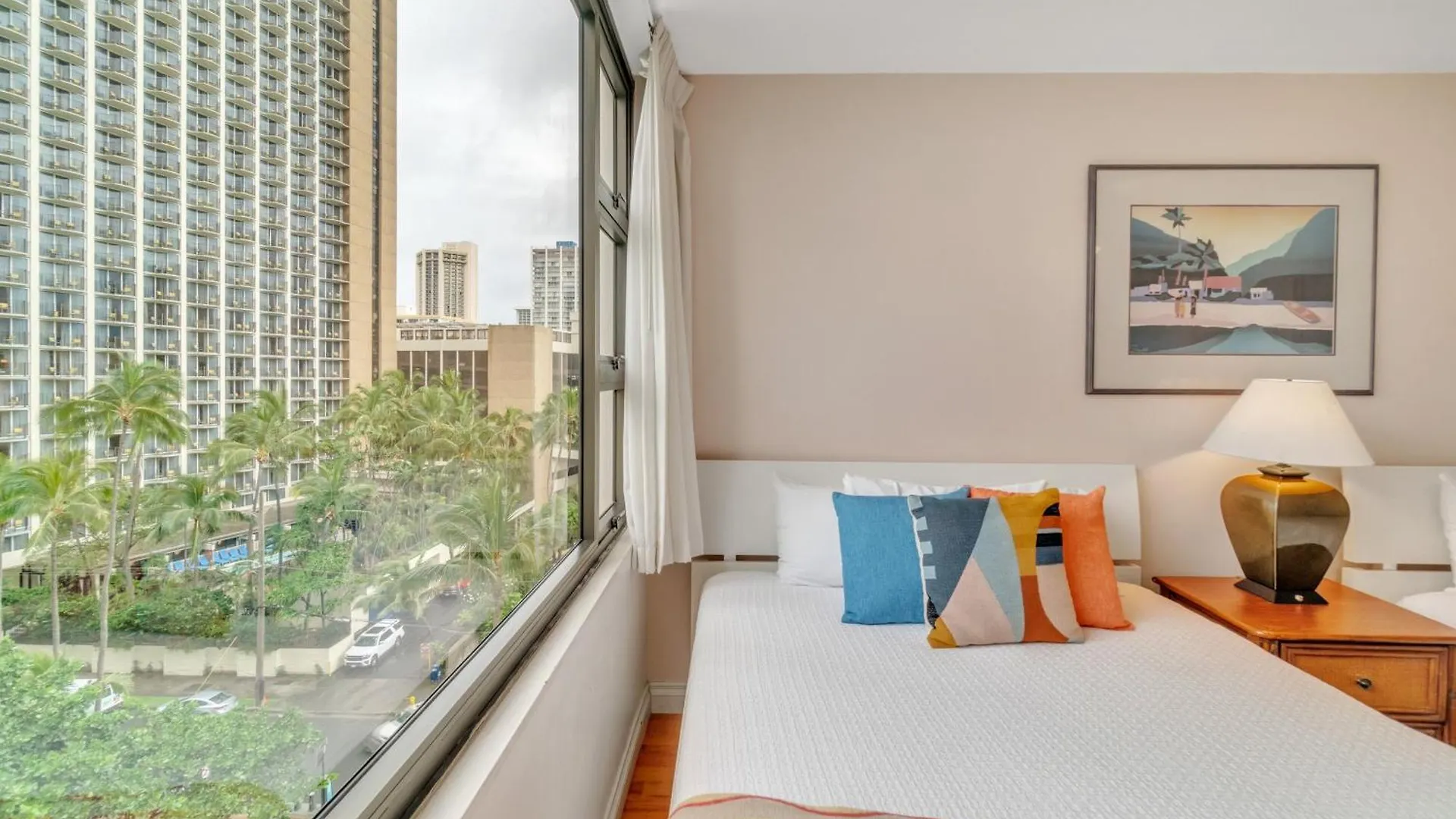 Standard Waikiki Banyan Condo With Mountain View Condo هونولولو